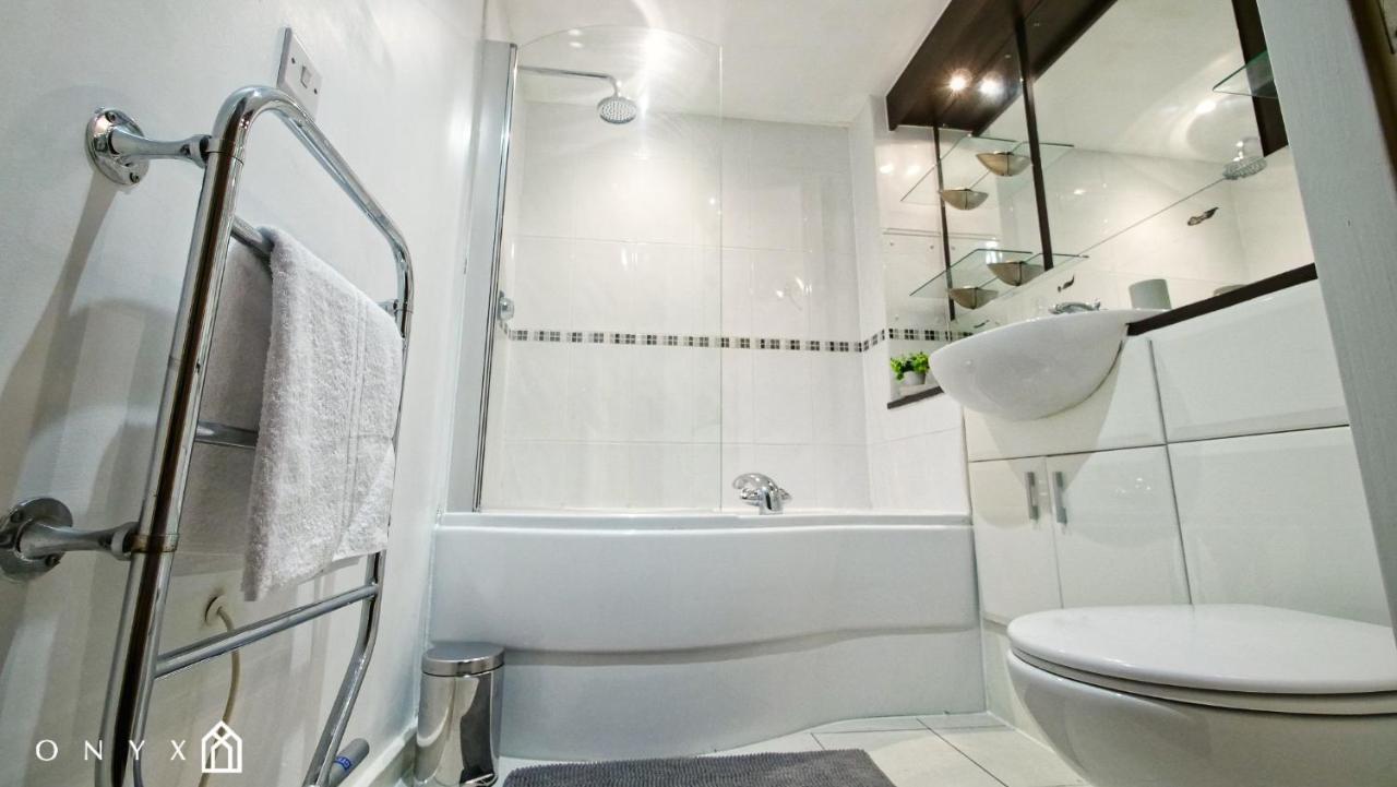 Onyx Bullring Stunning Large Spacious City Centre Apartment バーミンガム エクステリア 写真